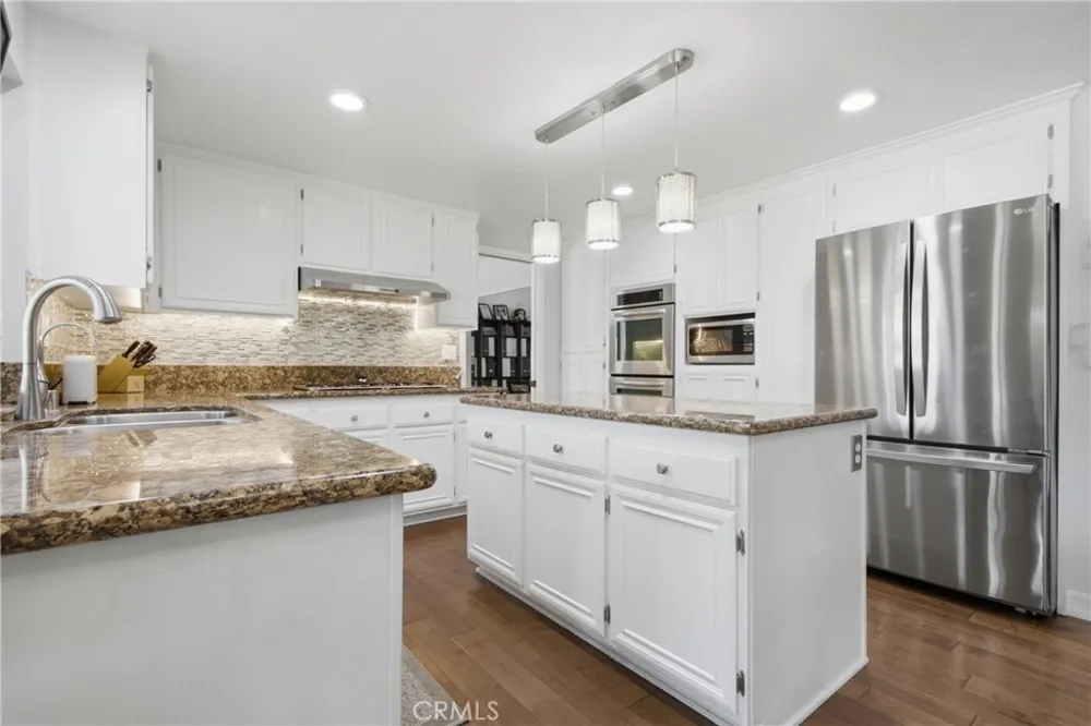 11530 Moonridge Whittier, CA 90601
