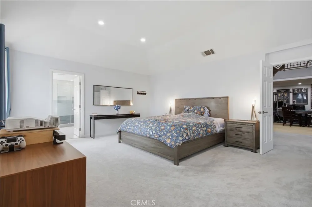 11530 Moonridge Whittier, CA 90601