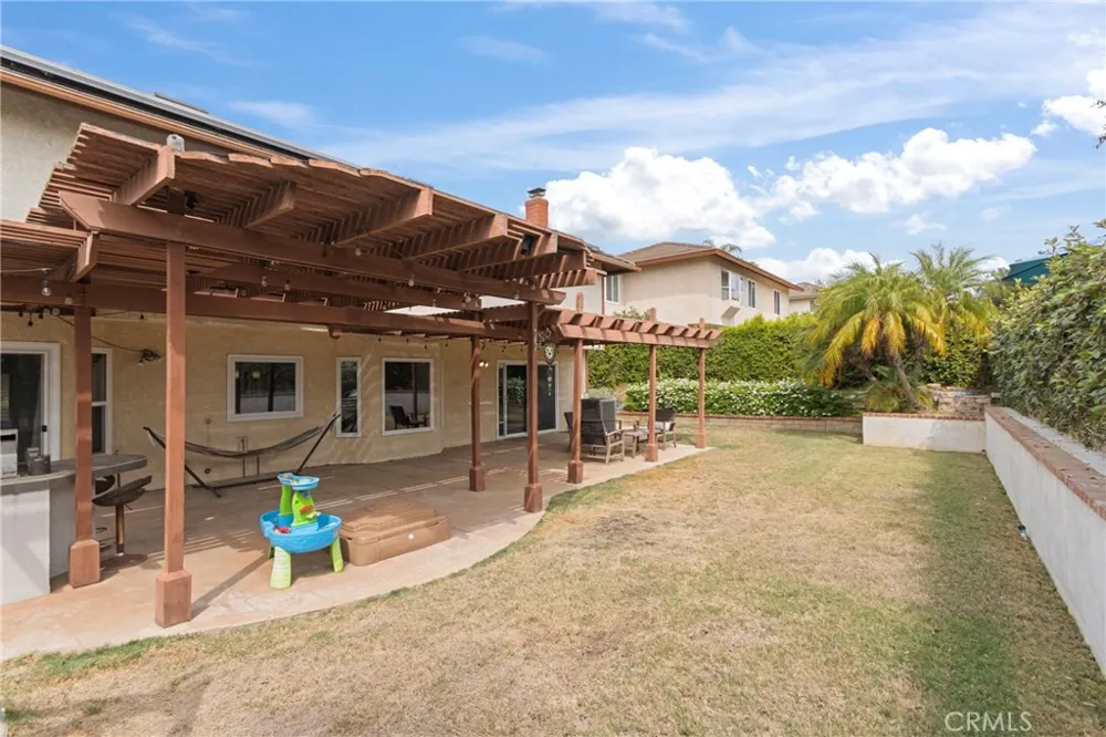 11530 Moonridge Whittier, CA 90601