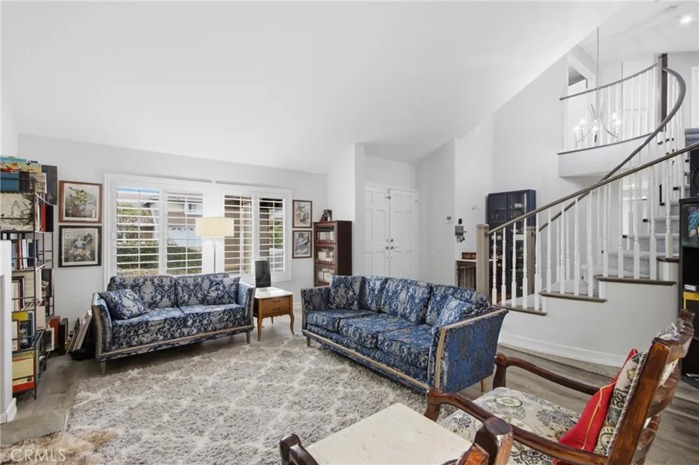 11530 Moonridge Whittier, CA 90601