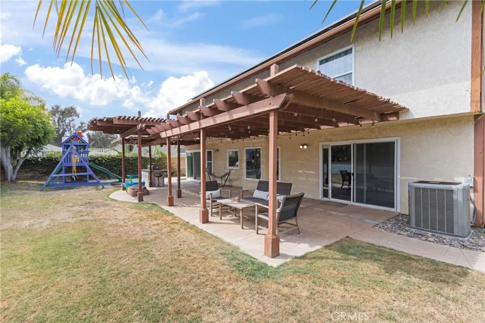 11530 Moonridge Whittier, CA 90601