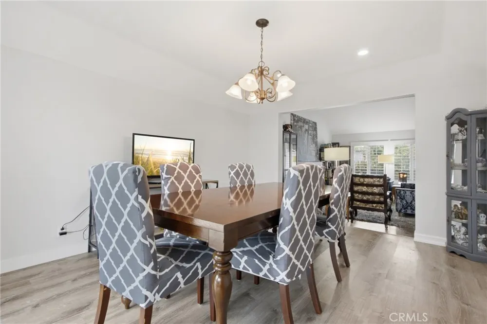 11530 Moonridge Whittier, CA 90601