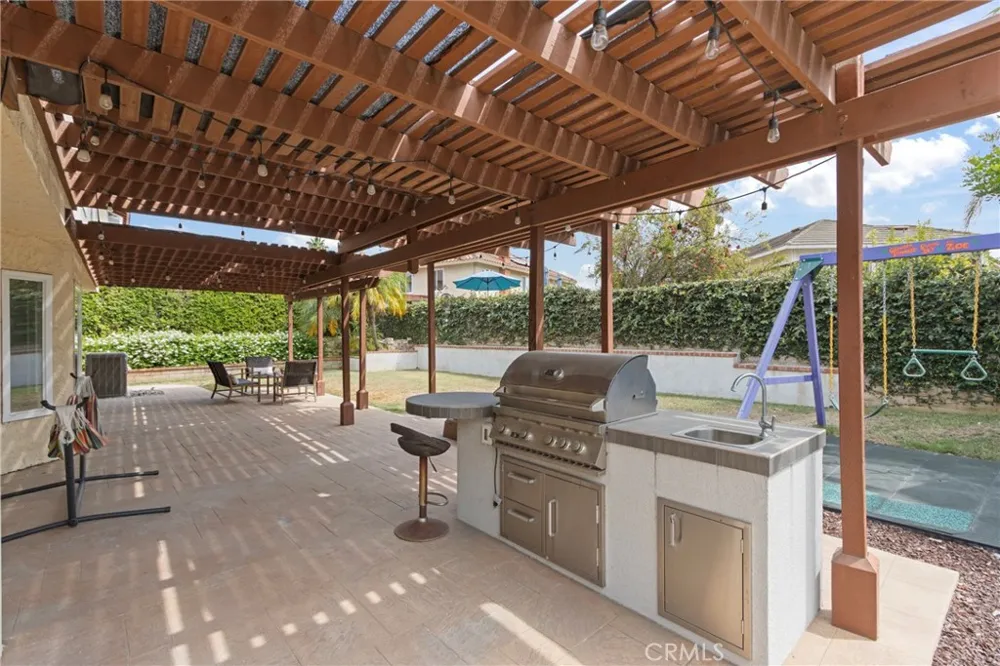 11530 Moonridge Whittier, CA 90601