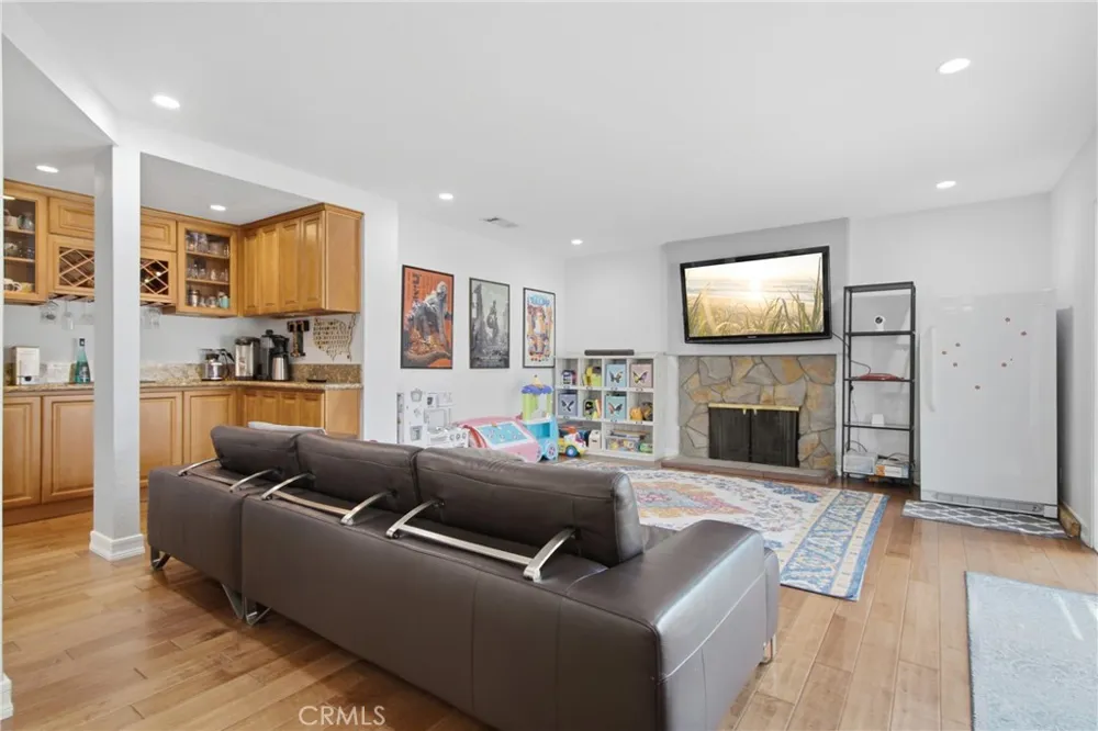 11530 Moonridge Whittier, CA 90601