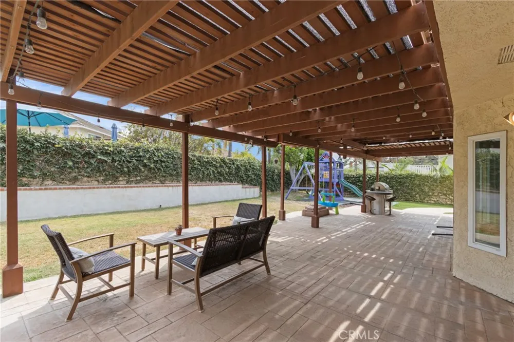 11530 Moonridge Whittier, CA 90601