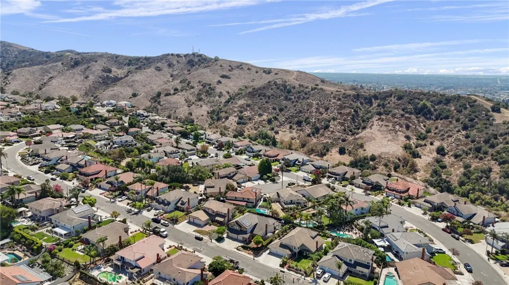 11530 Moonridge Whittier, CA 90601