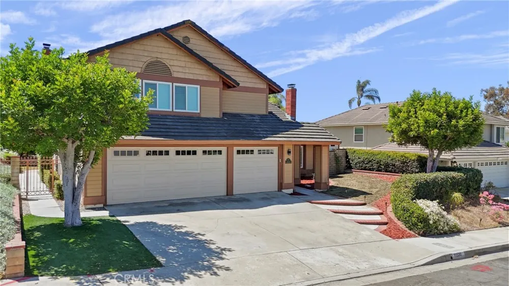 11530 Moonridge Whittier, CA 90601