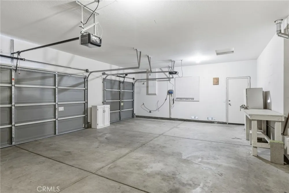 558 Calderone Corona, CA 92879
