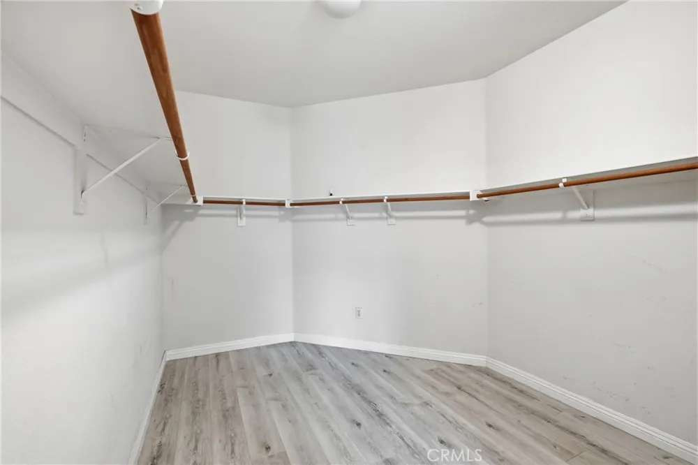 558 Calderone Corona, CA 92879