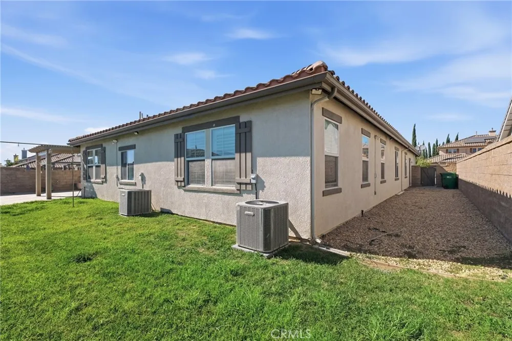 558 Calderone Corona, CA 92879