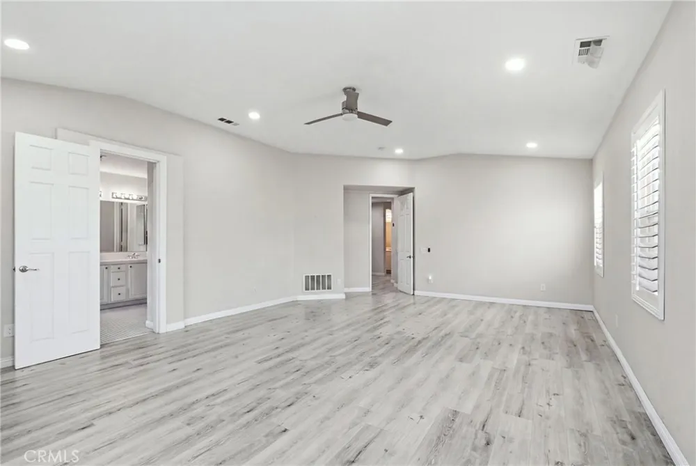 558 Calderone Corona, CA 92879
