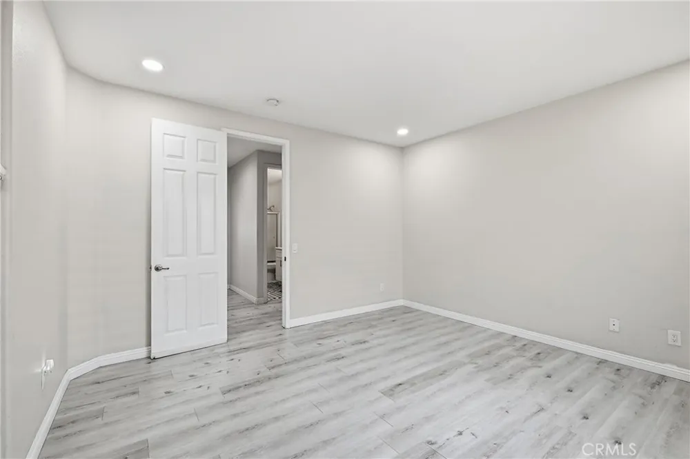558 Calderone Corona, CA 92879