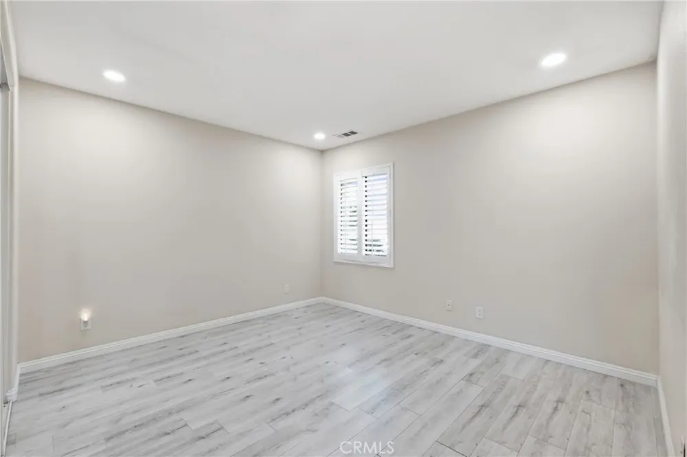 558 Calderone Corona, CA 92879