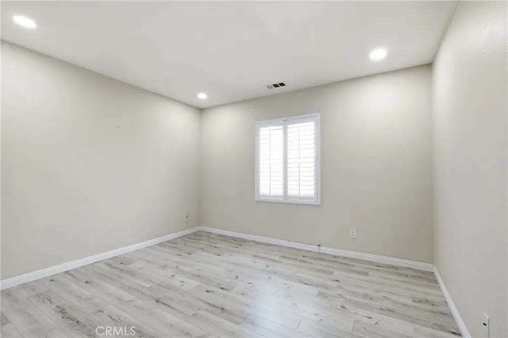 558 Calderone Corona, CA 92879
