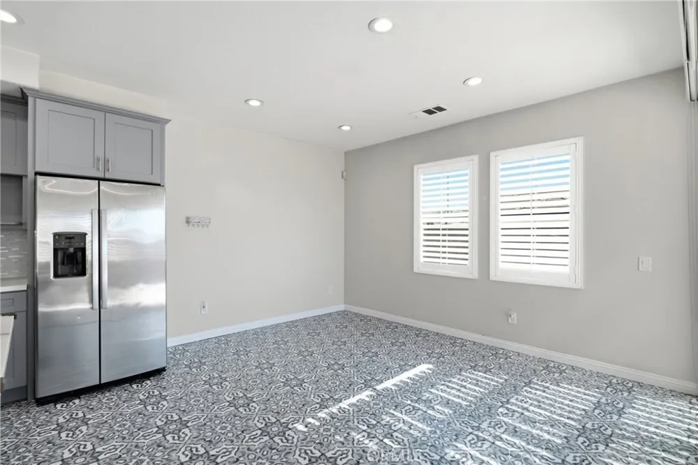 558 Calderone Corona, CA 92879