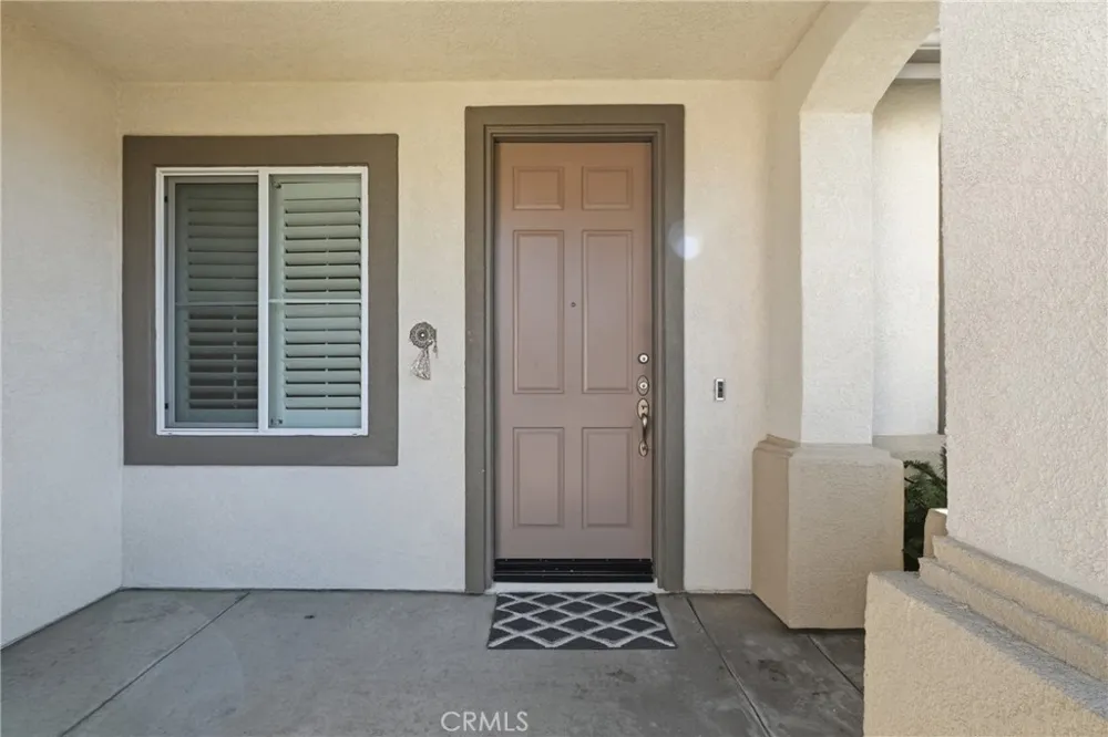558 Calderone Corona, CA 92879