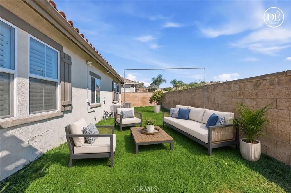 558 Calderone Corona, CA 92879