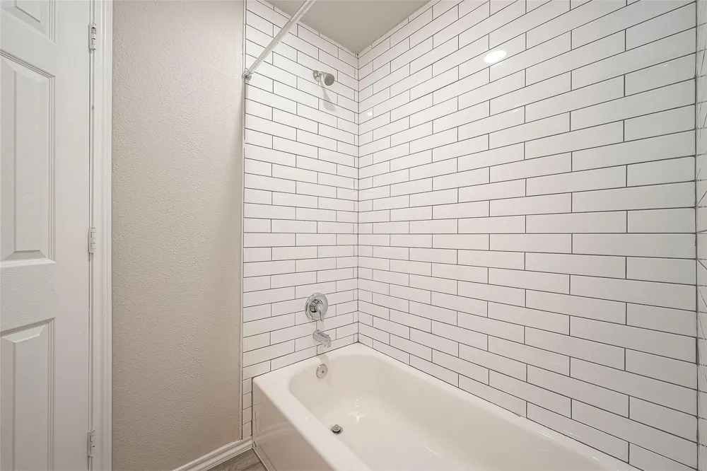 1549 Garden Road #107 Pearland, TX 77581