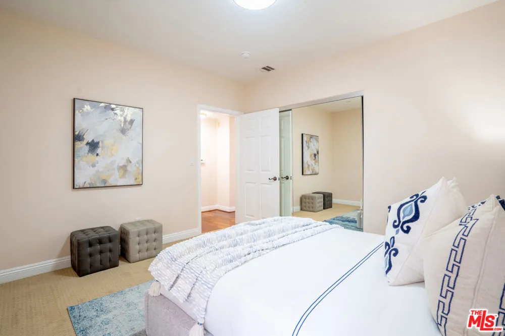 616 S Wilton Place #103 Los Angeles, CA 90005