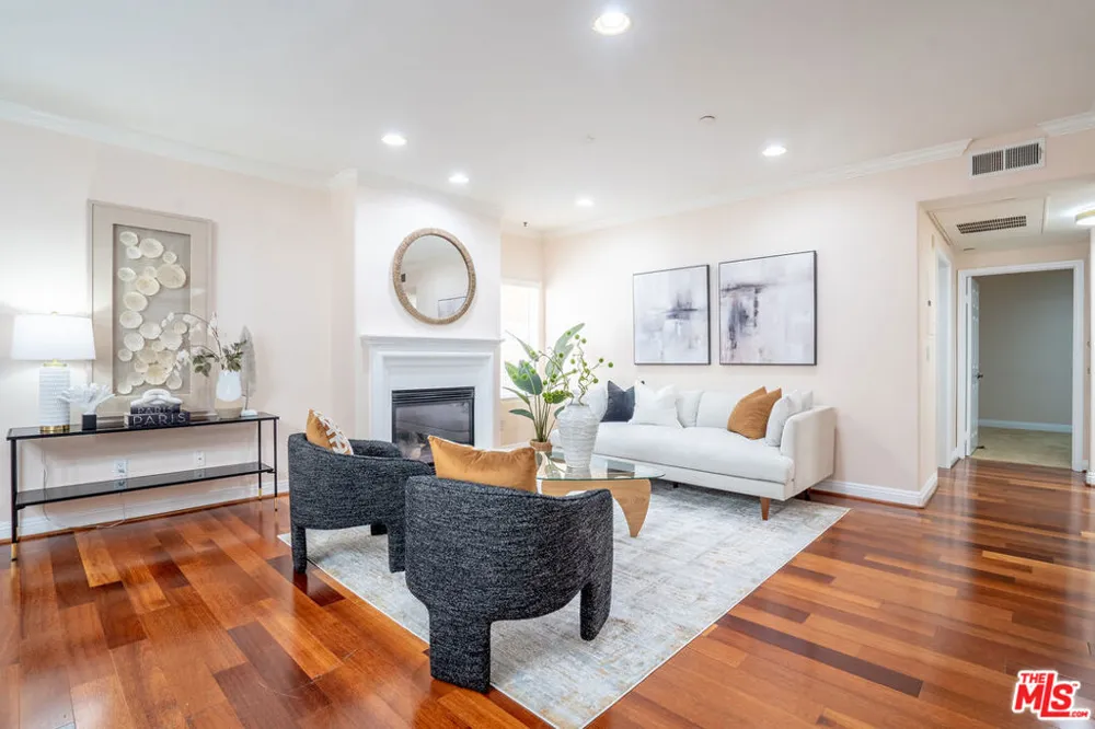 616 S Wilton Place #103 Los Angeles, CA 90005