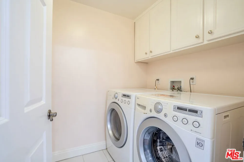 616 S Wilton Place #103 Los Angeles, CA 90005