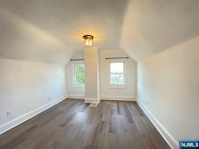 21 Livingston Avenue 2nd fl Lyndhurst, NJ 07071