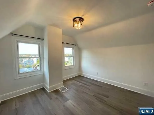 21 Livingston Avenue 2nd fl Lyndhurst, NJ 07071