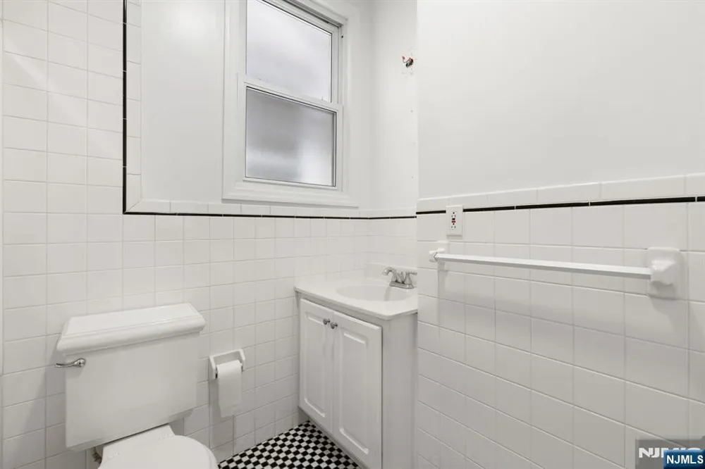 114 Shippen Street Weehawken, NJ 07086