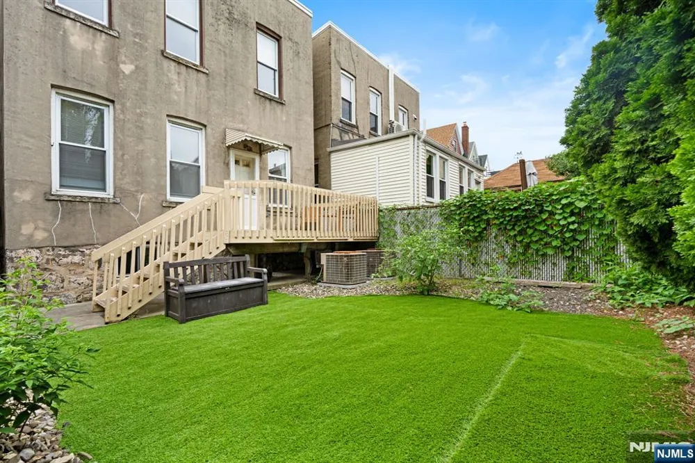 114 Shippen Street Weehawken, NJ 07086