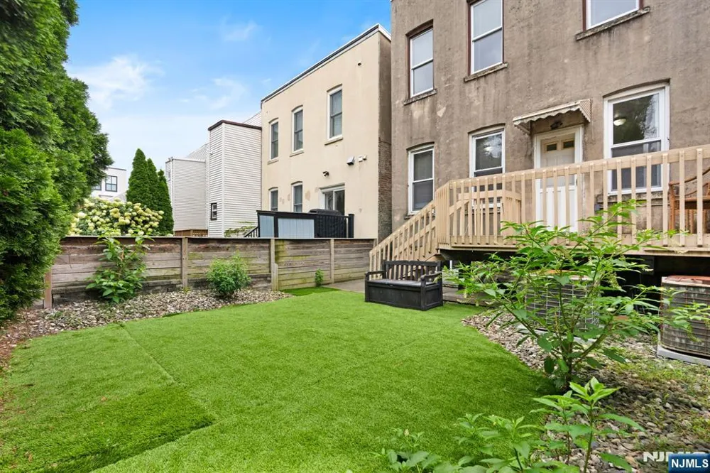 114 Shippen Street Weehawken, NJ 07086