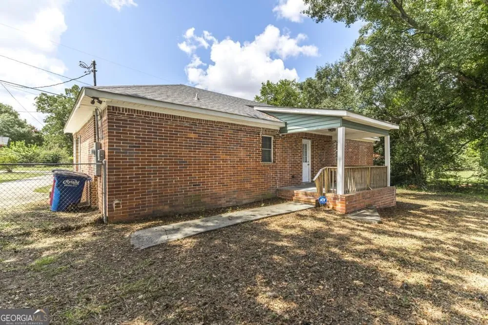 3857 Gadson DR Macon, GA 31204