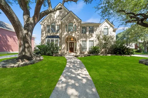 3415 Shadymist Drive