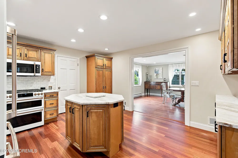 857 Westminster Drive Toms River, NJ 08753