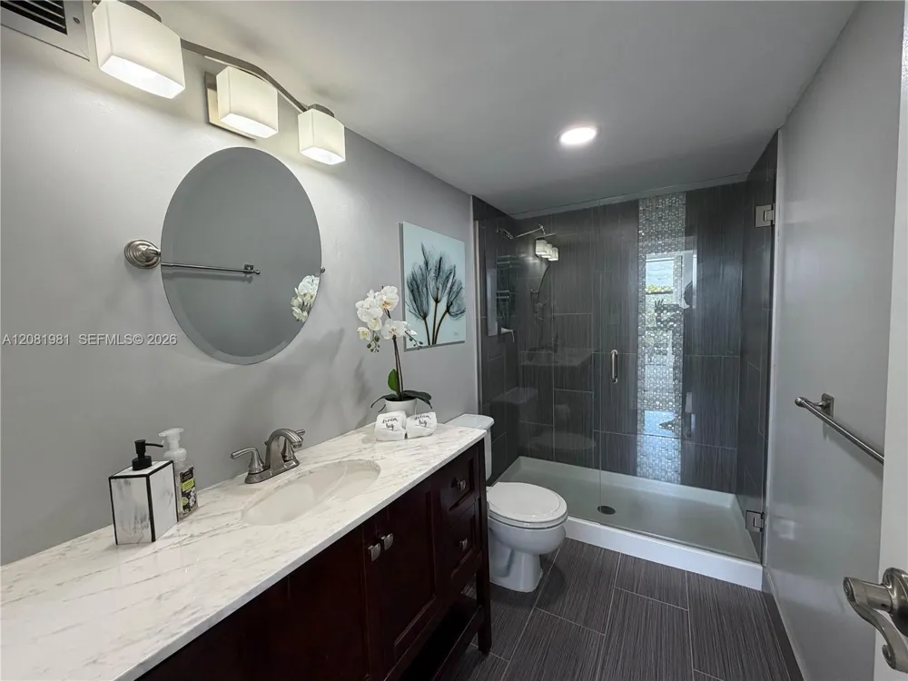 1000 Parkview Dr #531 Hallandale Beach, FL 33009