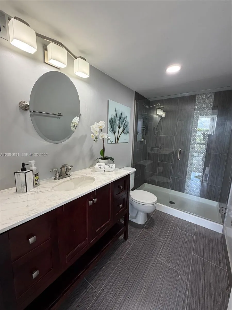 1000 Parkview Dr #531 Hallandale Beach, FL 33009