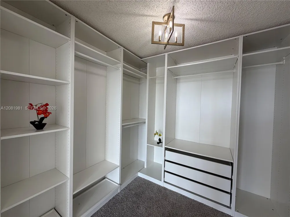1000 Parkview Dr #531 Hallandale Beach, FL 33009