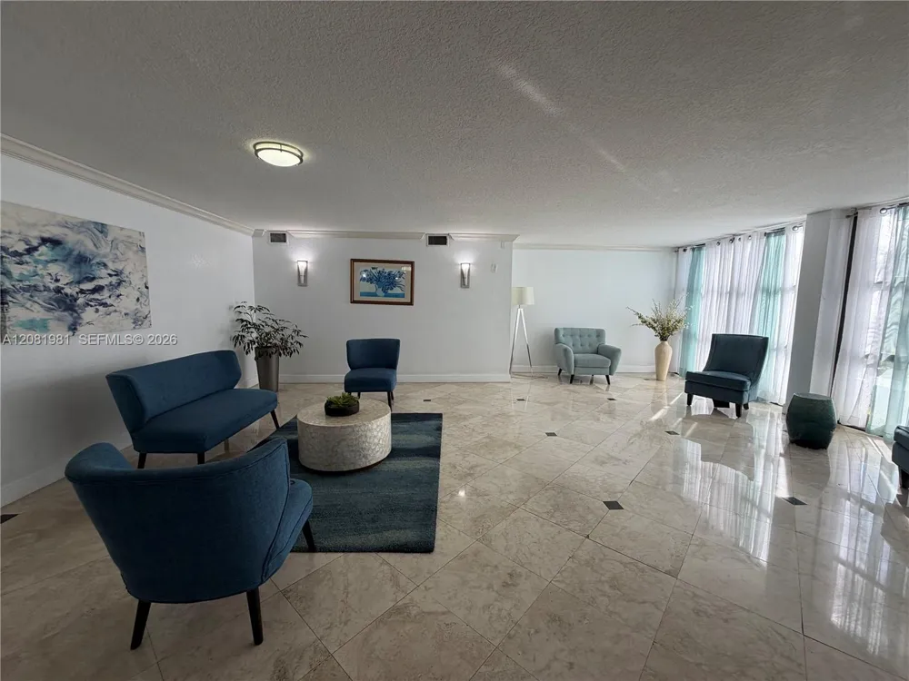 1000 Parkview Dr #531 Hallandale Beach, FL 33009