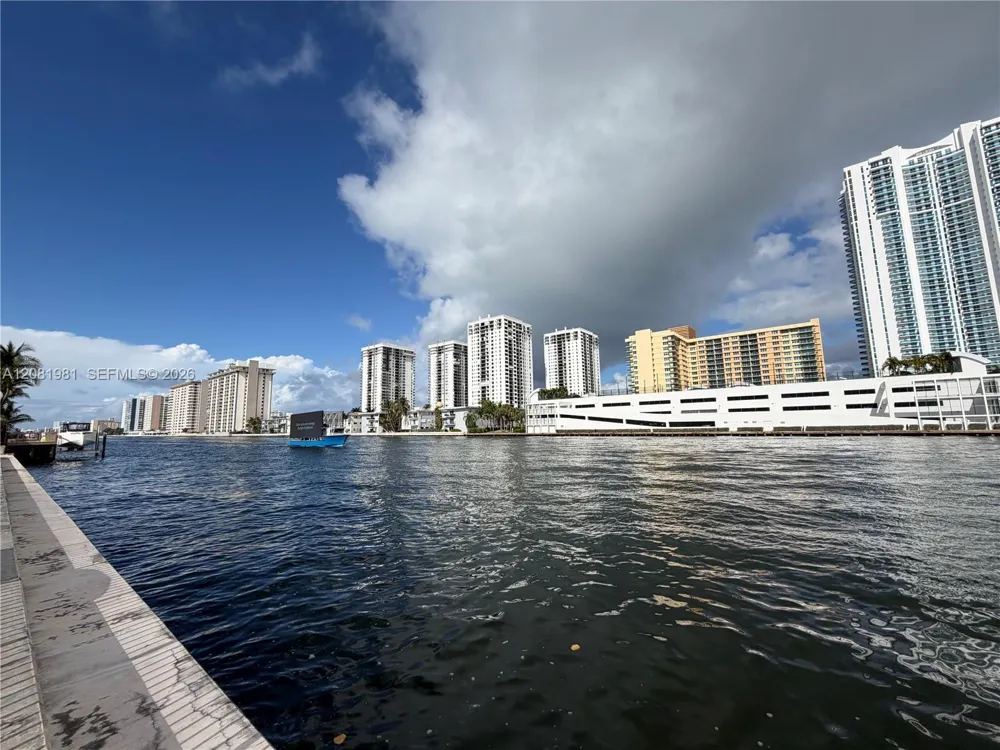 1000 Parkview Dr #531 Hallandale Beach, FL 33009
