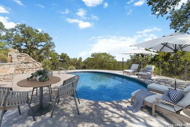 318 Remington Dr Bergheim, TX 78004