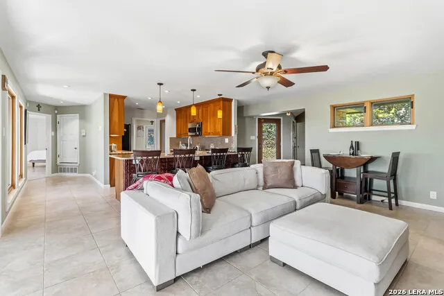318 Remington Dr Bergheim, TX 78004