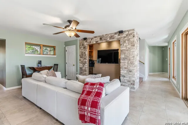 318 Remington Dr Bergheim, TX 78004