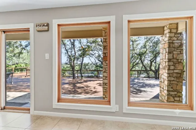 318 Remington Dr Bergheim, TX 78004