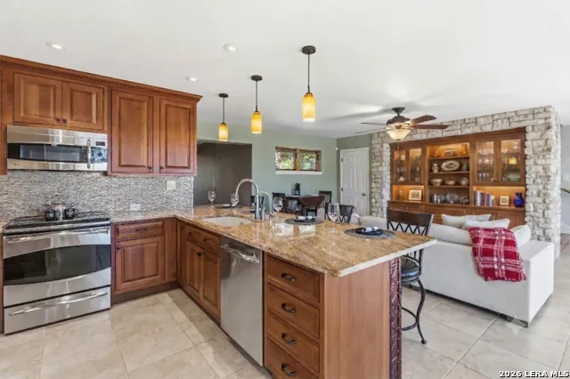 318 Remington Dr Bergheim, TX 78004