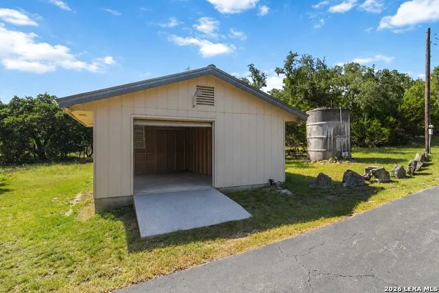 318 Remington Dr Bergheim, TX 78004