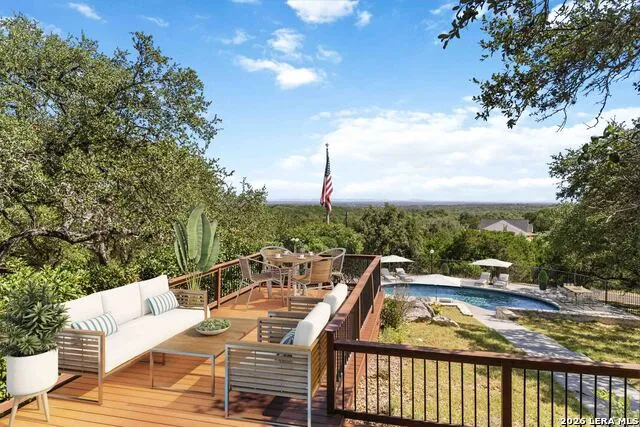 318 Remington Dr Bergheim, TX 78004