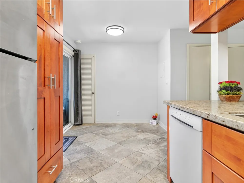 1159 E 1st Tustin, CA 92780