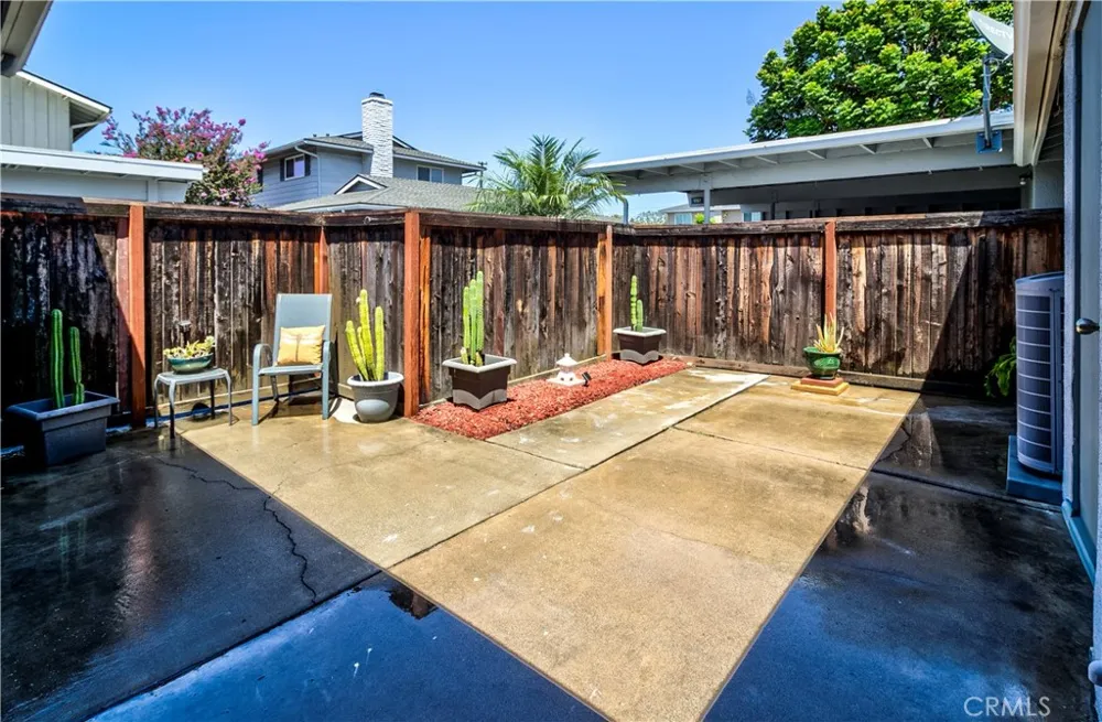 1159 E 1st Tustin, CA 92780