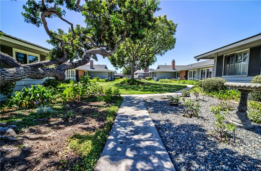 1159 E 1st Tustin, CA 92780