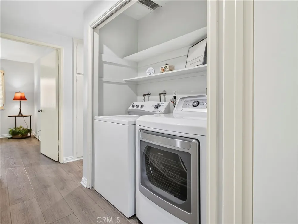 1159 E 1st Tustin, CA 92780