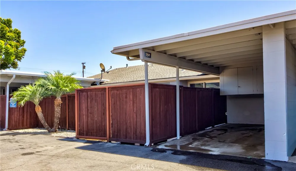 1159 E 1st Tustin, CA 92780